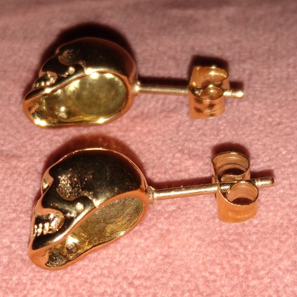 3D Gold Skull Post Earrings Statement Stud Gothic Metal Biker Small Punk Skulls - Picture 8 of 12